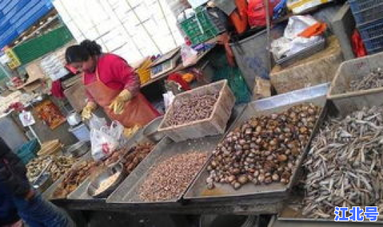 青岛市哪个市场海鲜便宜，青岛最大海鲜市场