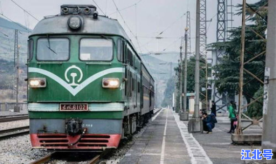 黑龙江火车被困 青岛到哈尔滨火车