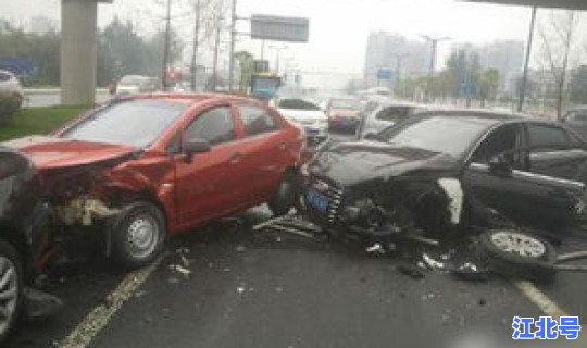 13日成都 成都5月13日车祸