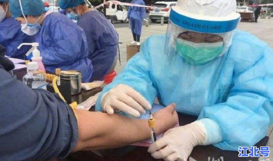 新冠病毒无症状感染者能传染吗？和新冠的人一起待过就会被传染吗