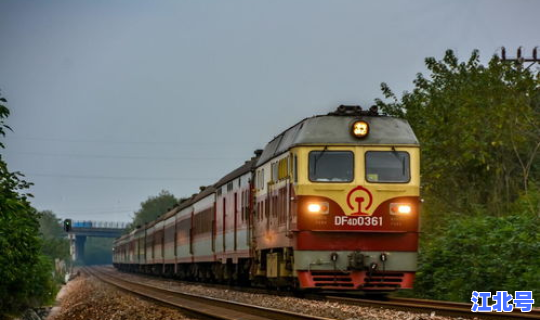 火车z211时刻(z211途经多少站)