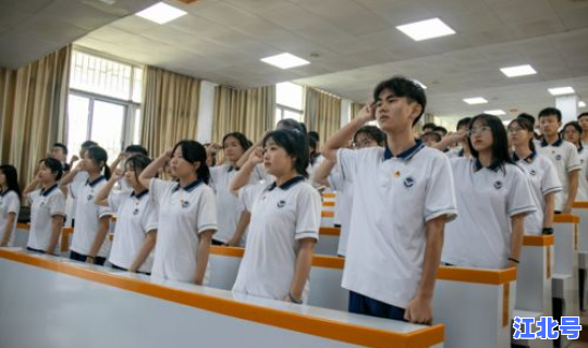 湖南中小学教师退休工资多少(湖南教师退休年龄)