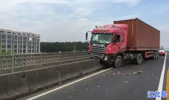 十月一号高速货车能走吗现在，十月一高速收费吗